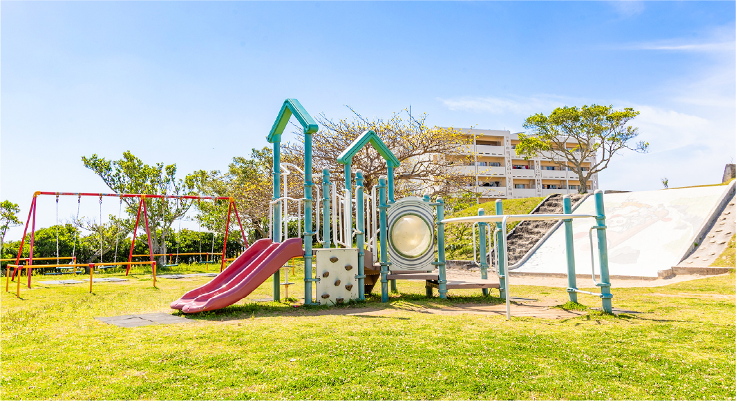 大石公園（遊具）
徒歩5分（約350ｍ）